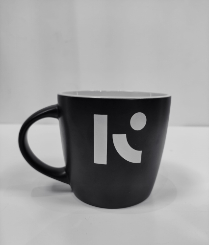 kubek czarny RKK.jpg